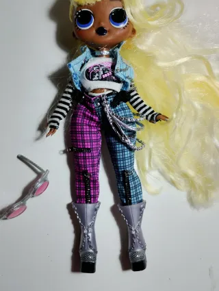 Muñeca LOL OMG