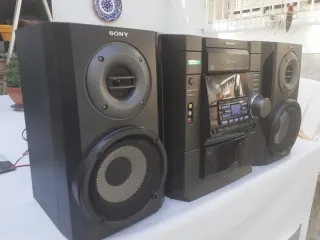 Mini cadena Sony negra
