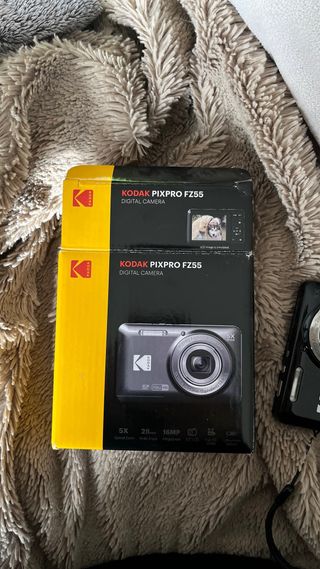 Cámara Kodak Pixpro FZ55 Negra