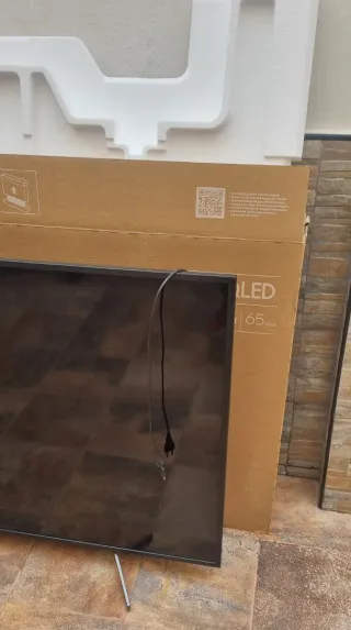 Tv sony 65" hay 10 fotos . Hay que cambiar los led