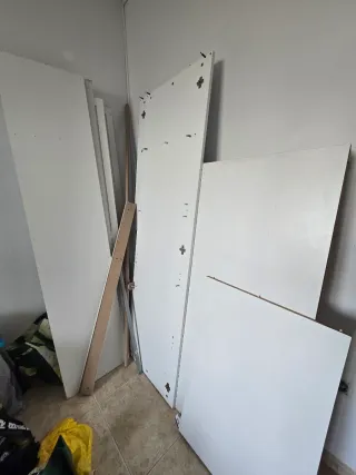 GRATIS Armario blanco de 2 puertas