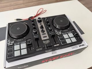 Controladora DJ Hercules DJControl Impulse 200 MK2