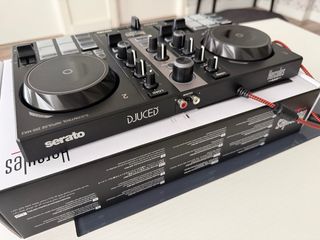 Controladora DJ Hercules DJControl Impulse 200 MK2