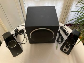 Altavoces Logitech con Subwoofer Negro