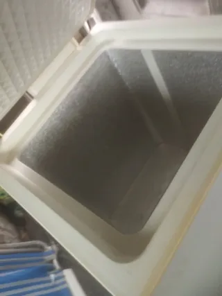 Congelador vertical blanco