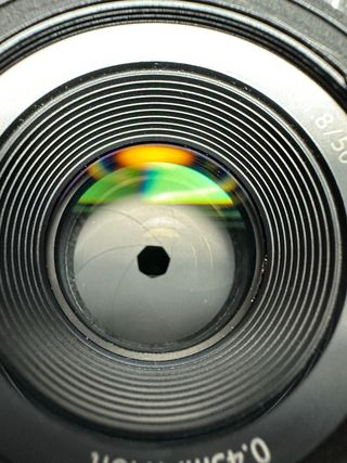 Sony FE 50mm f/1.8 Objetivo