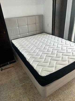 CANAPÉ Y COLCHÓN EN OFERTA