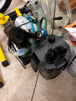 Acquario cubo 60 litri completo di qualsiasi cosa