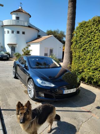 Tesla Model S 85 2014