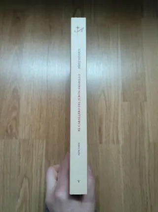 A ESTRENAR LIBRO EL CABALLERO DEL JUBÓN AMARILLO