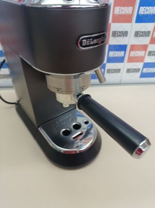 Cafetera espresso bomba acero 1,3 L negra - De'Longhi