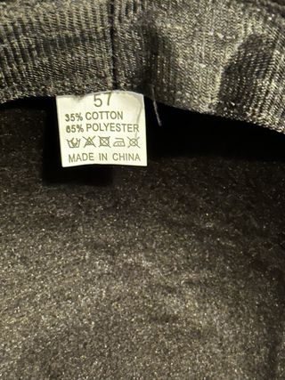 Cappello nero stile vintage