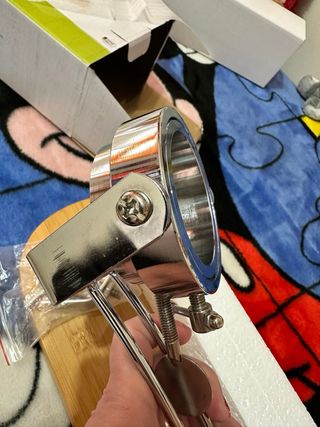 Jamonero giratorio de bambú y metal