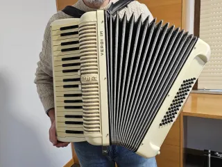 Acordeón Hohner Verdi I M Blanco