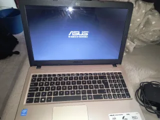 Ordenador ASUS Plata