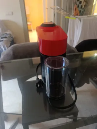 Cafetera Negra y Roja