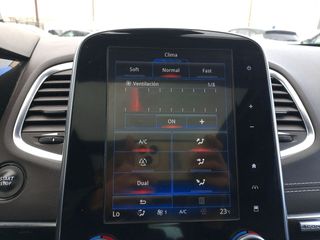 Renault Espace Initiale Paris