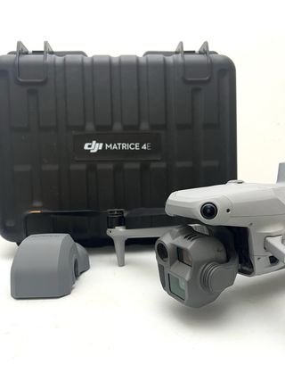 Dron DJI Matrice 4E con maletín
