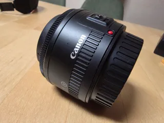 Canon EOS 6D + 2 baterías + objetivo 50mm regalo