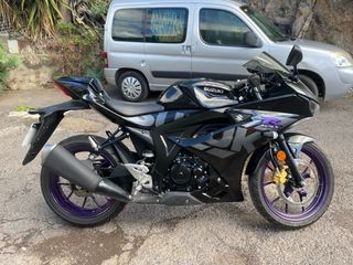 Suzuki GSX-R 125 Negra