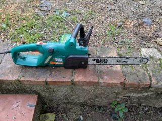 Sierra eléctrica Black & Decker 35cm