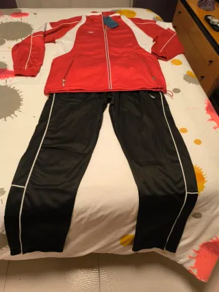 Chándal unisex S/M negro y rojo