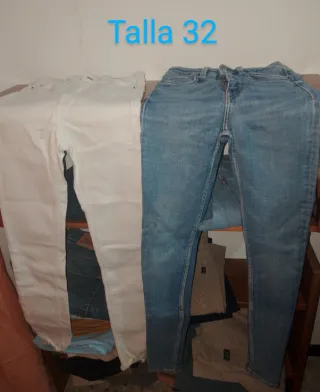 Vaqueros Stradivarius Talla 32 Niña