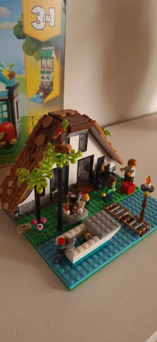 Lego Creator 3 en 1 31139 Holiday House