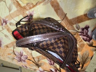 Bolso Louis Vuitton Marrón y Rojo