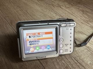 Cámara Digital Fujifilm FinePix A600