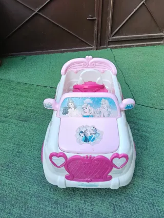 Coche eléctrico princesa