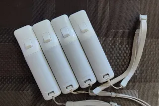 Wii Remote +nunchuk x4