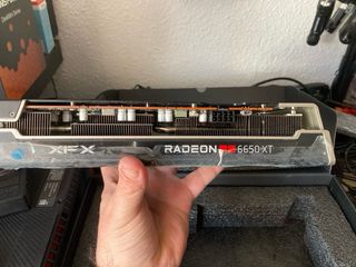 Tarjeta Gráfica Radeon RX 6650 XT para reparar