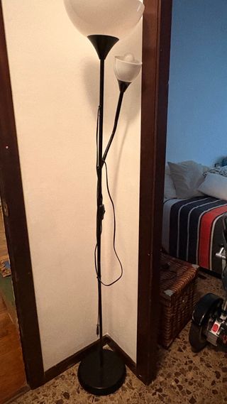 Lámpara de pie moderna