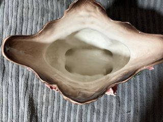 Centro de mesa Capodimonte con delicadas flores