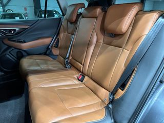 Subaru Outback 2.5i Field CVT Lineartronic AWD