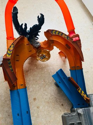 Pista Hot Wheels Monster Trucks