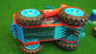 Lote Super Zings Coche Gigante y Figuras