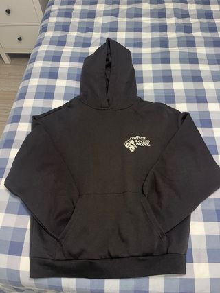 Sudadera con capucha negra
