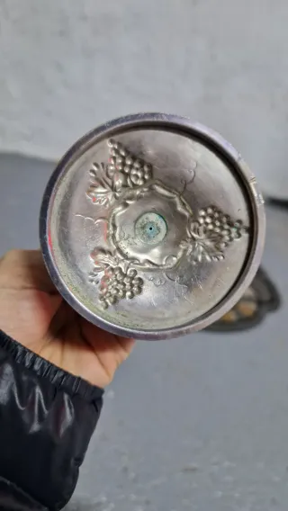 Copas antiguas de bañadas de plata