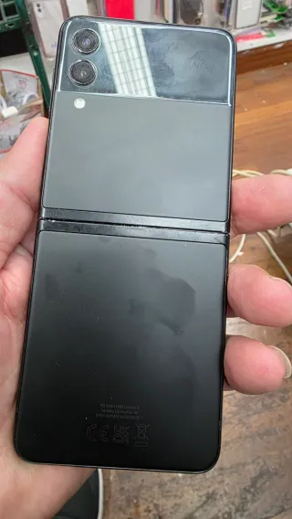 Samsung Z Flip 3 Negro con Garantía 8 ram