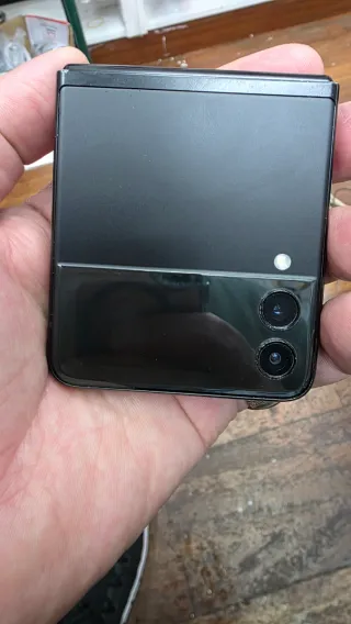 Samsung Z Flip 3 Negro con Garantía 8 ram