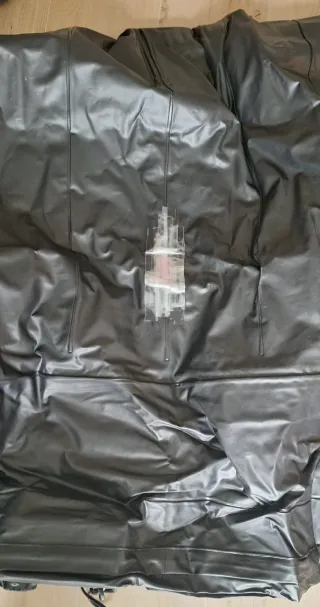 Colchón inflable y 2 almohadas