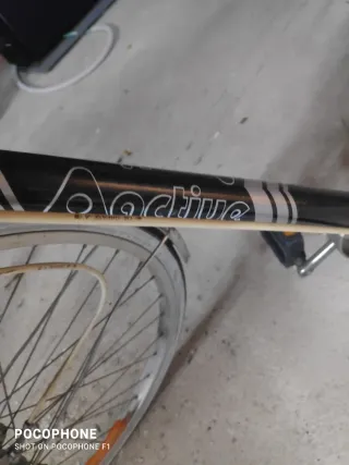 Bicicleta de paseo morada