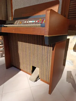 Piano Electrónico Hammond Organ Modelo Sounder III