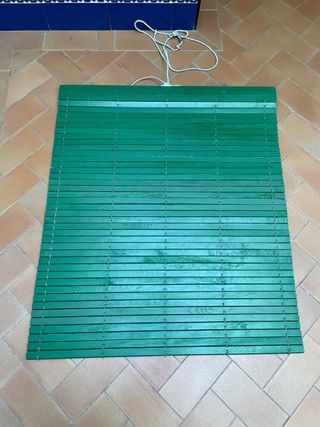 Persianas de madera verdes