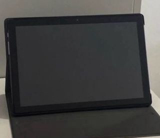 Tablet Negra con Teclado y Ratón