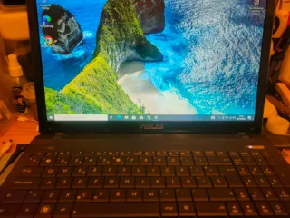 Portátil ASUS A53B AMD E-450 en perfecto estado .