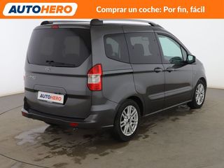 Ford Tourneo Courier 1.0 EcoBoost Titanium