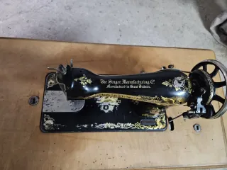 Máquina de coser Singer antigua